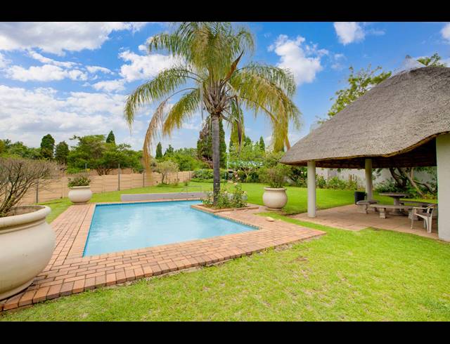 2 BEDROOM APARTMENT TO LET IN KENGIES